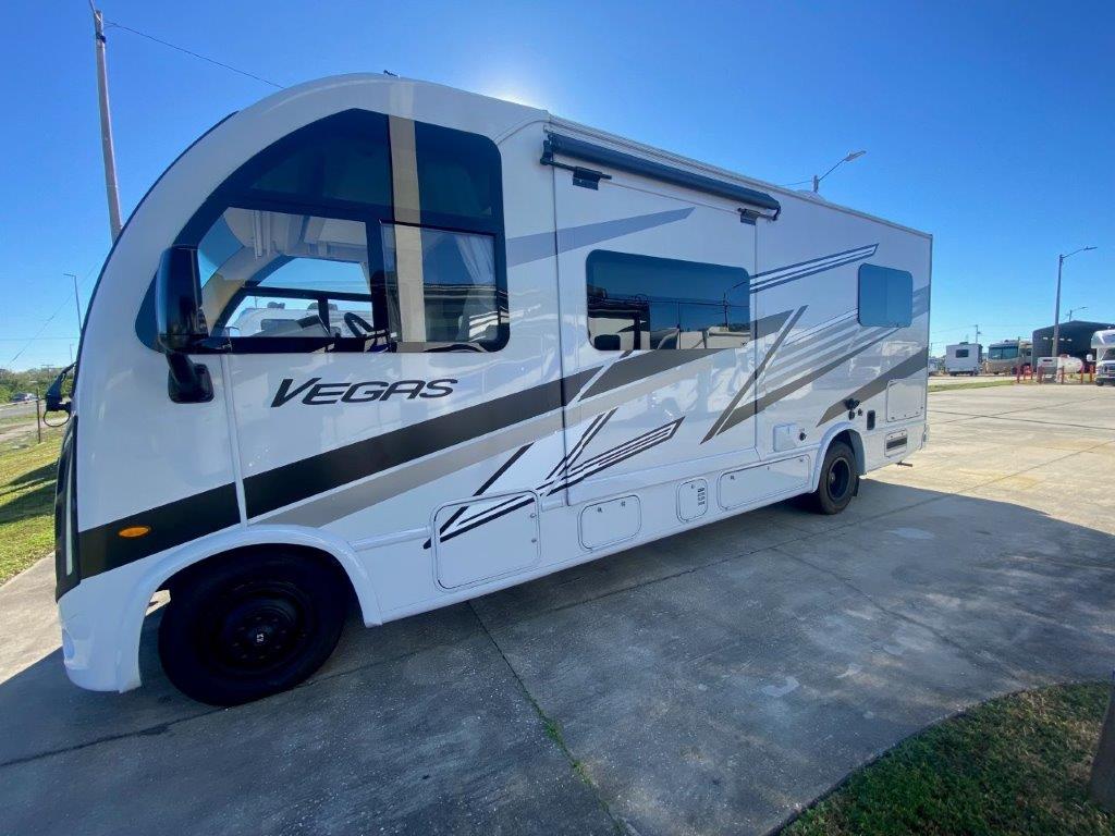 2024 Thor Vegas RV cover photo